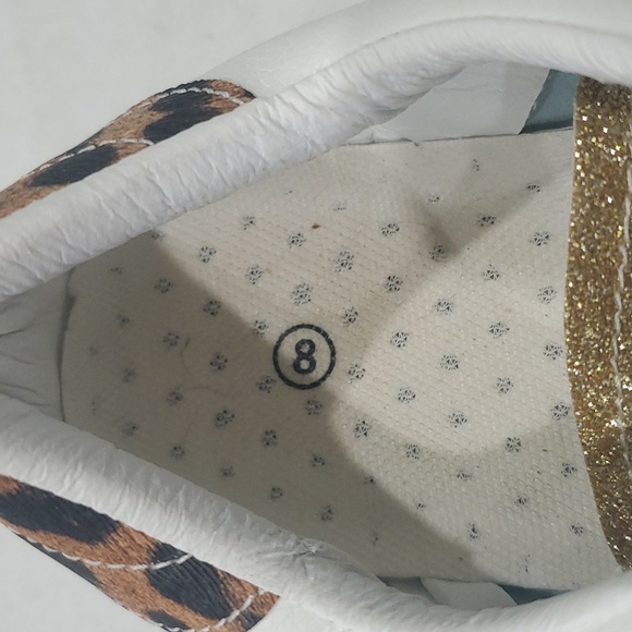 Simply Southern Shoes Size 8 - Picture 6 of 7